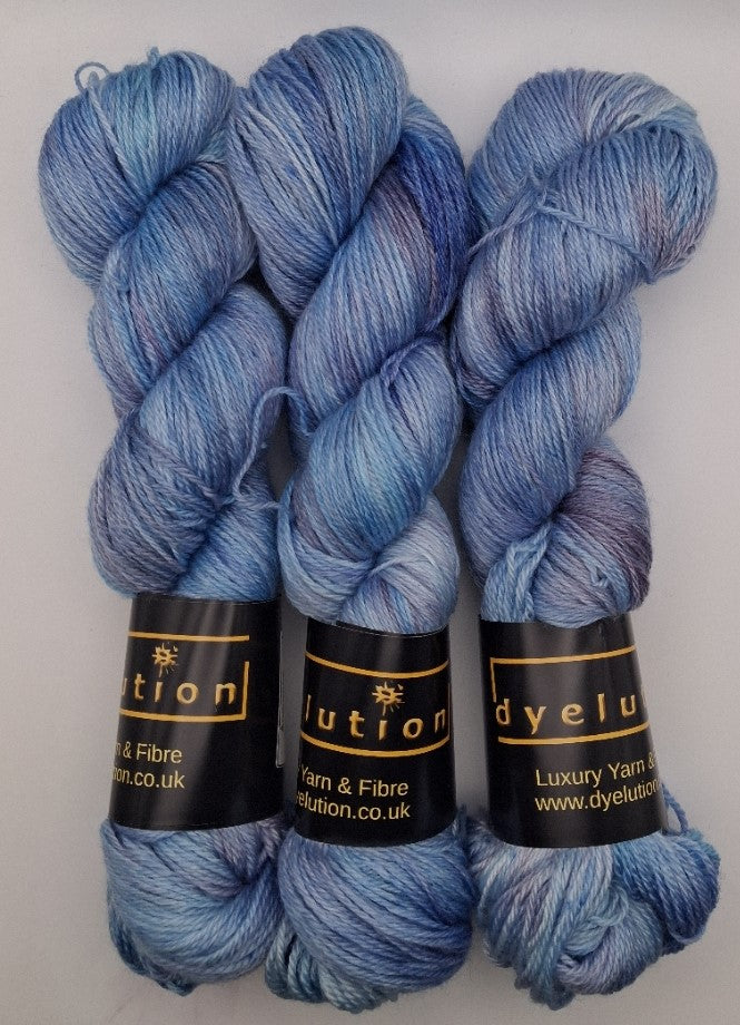 "Anenome" 100G Merino/Tencel hand dyed luxury Yarn 4 Ply