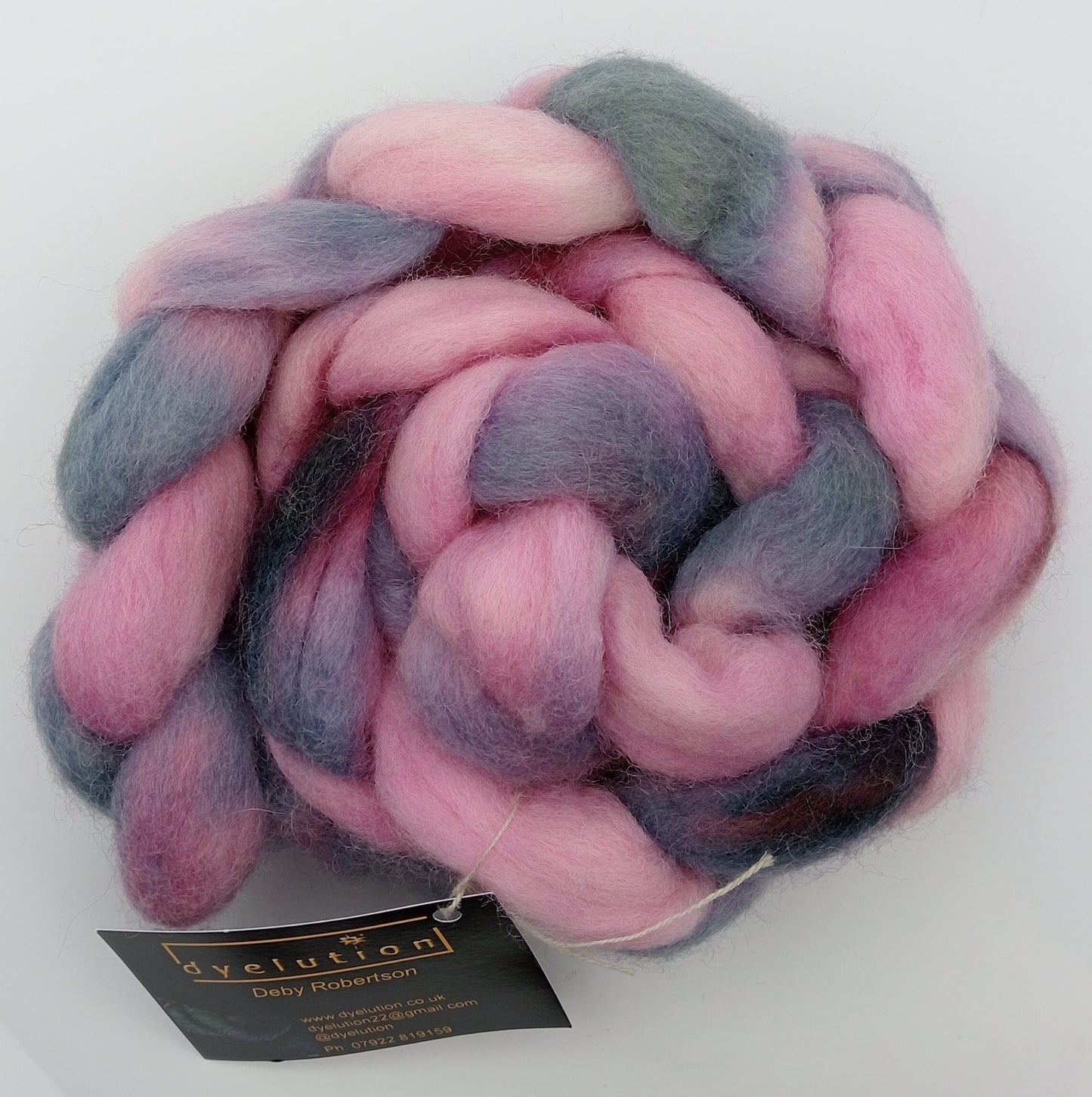 100G Perendale hand dyed fibre combed top - "Serenity"