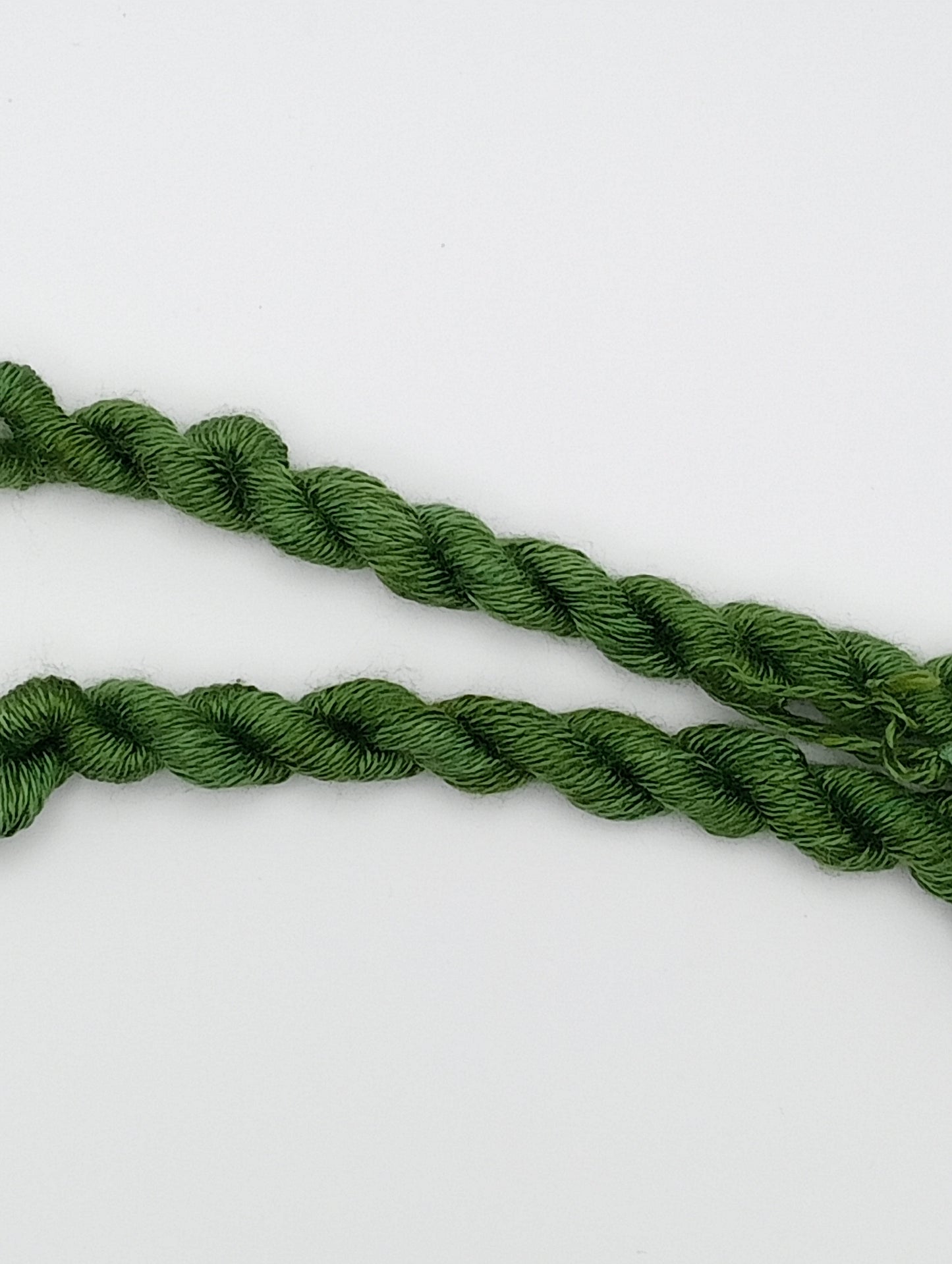 "Pamona Green" Georgian historical a grade mulberry silk 3g