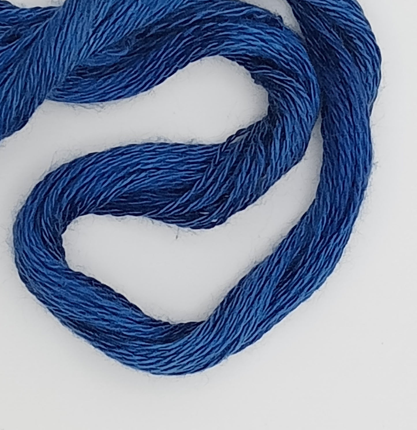 "Poppinjay" Tudor historical a grade mulberry silk 3g