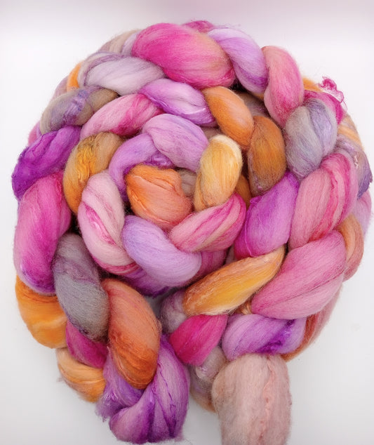 "Pinks multi" 100G Merino/Silk hand dyed fibre combed top