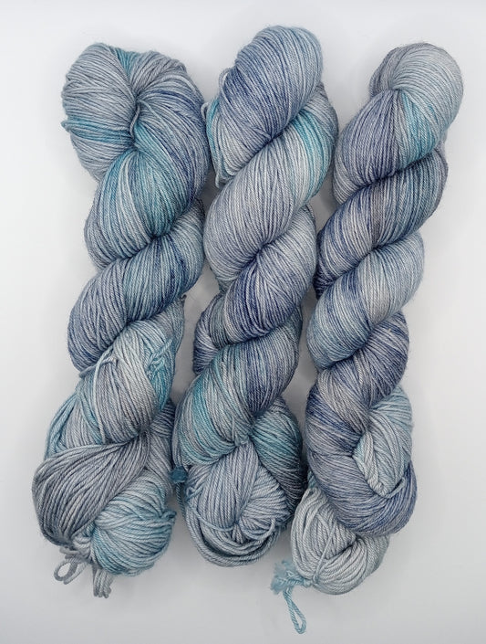 100G Merino/baby Alpaca/Silk hand dyed Yarn 4 Ply- "Albacore"