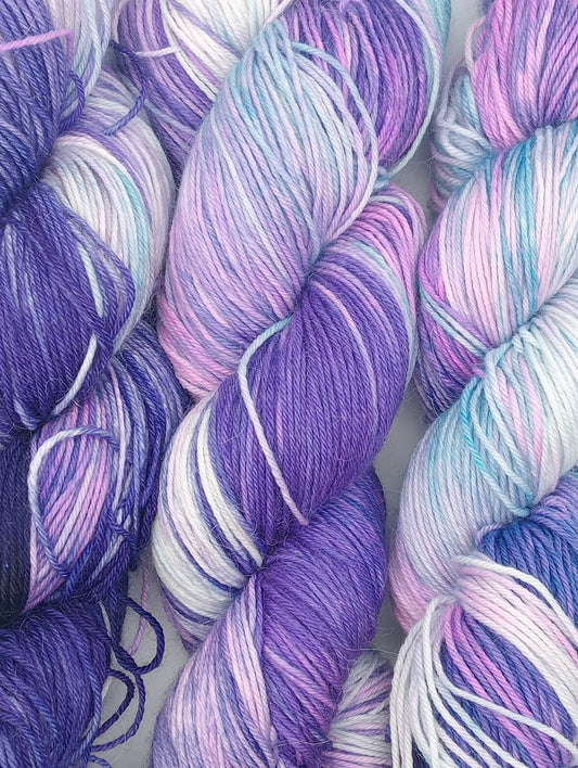 100G Merino/baby Alpaca/Silk hand dyed Yarn 4 Ply- "Kunzite"