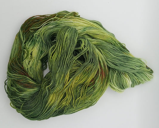 100G Merino/baby Alpaca/Silk hand dyed Yarn 4 Ply- "Zuccini"