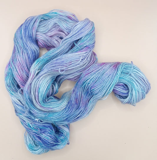 100G Merino/bamboo/silk- "Sweet Pea"  Hand Dyed 4 ply