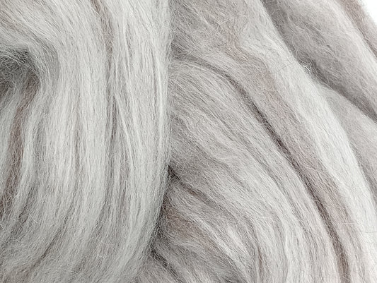 Polwarth/Yak/Mulberry Silk 50g combed top