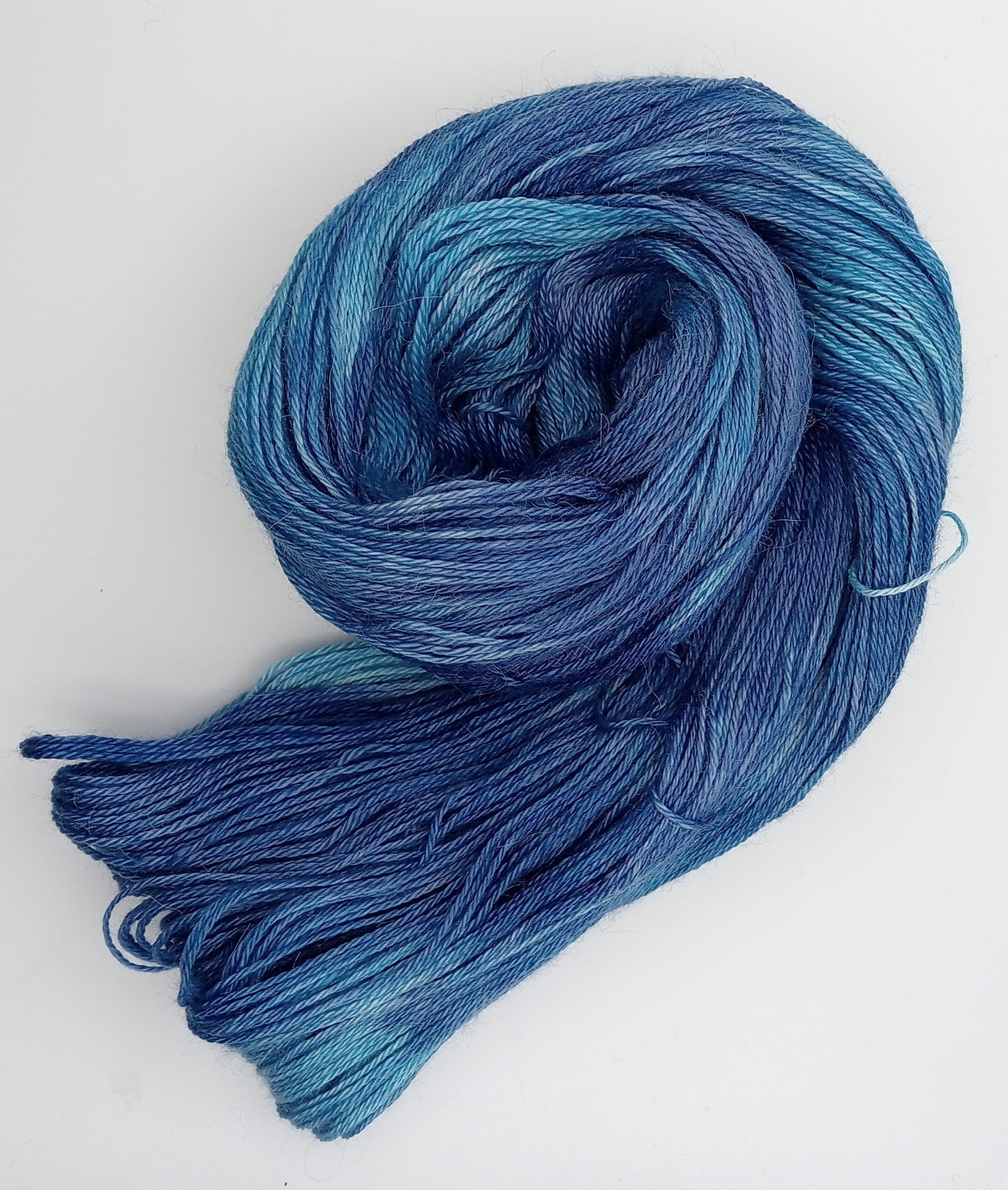 "Ice Cap" - hand dyed 4 ply Yarn 100G Alpaca/Silk/   Cashmere