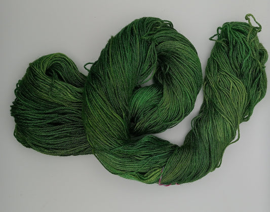 "Lincoln Green" Merino/Silk hand dyed Yarn 4 Ply - non-superwash 100g