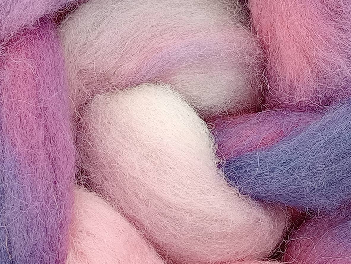 100G Cheviot hand dyed fibre combed top - "Hyacinth"