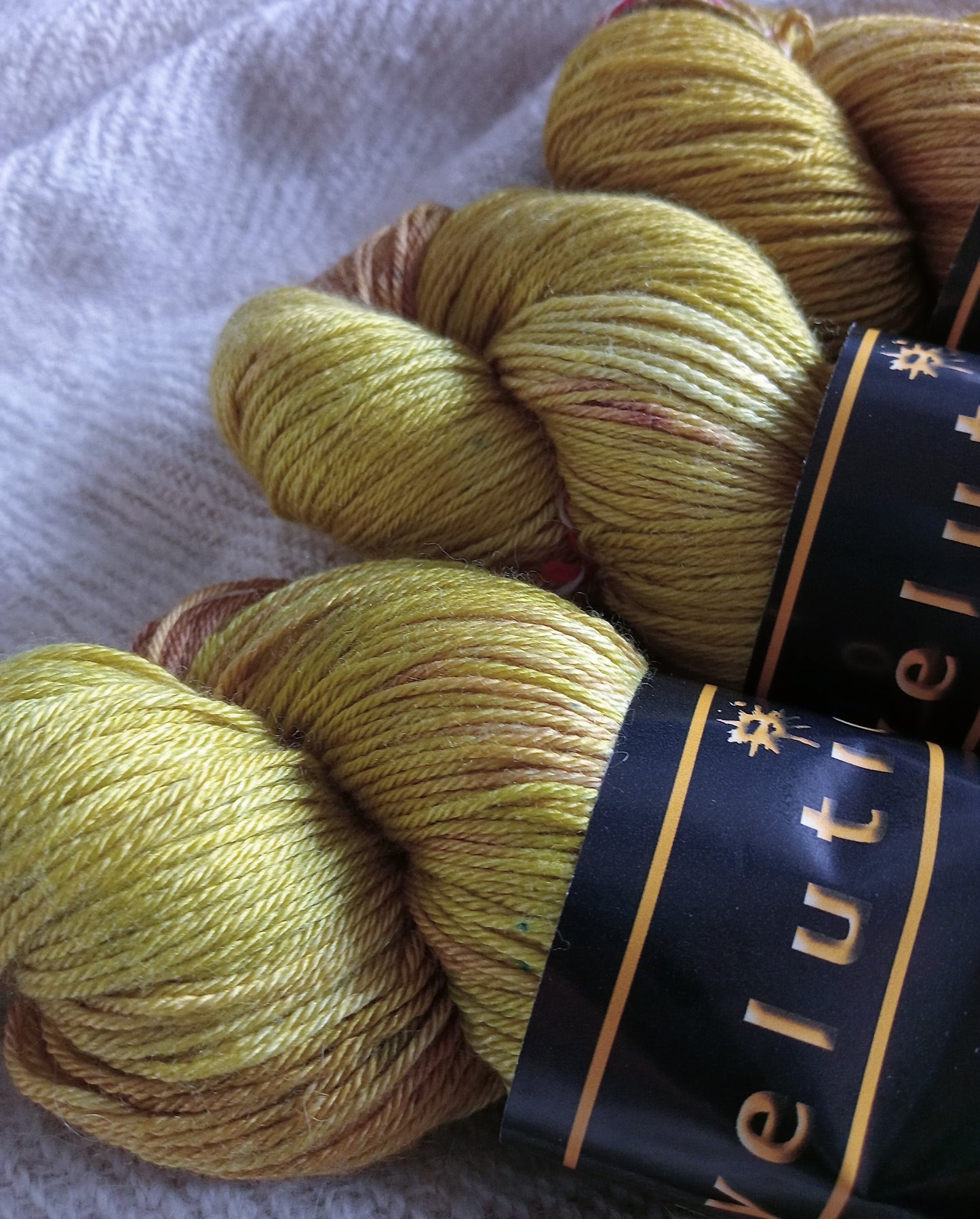 100G Merino/Silk hand dyed4 ply Yarn- "Golden Grove"