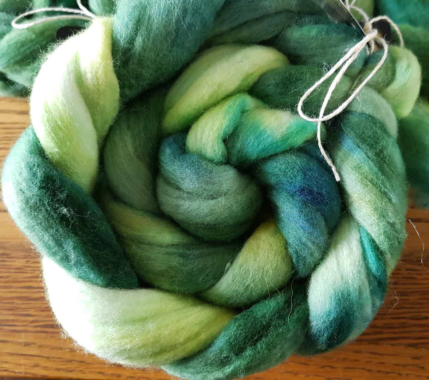 100G Rambouillet luxury hand dyed fibre combed top - "Zuccini"