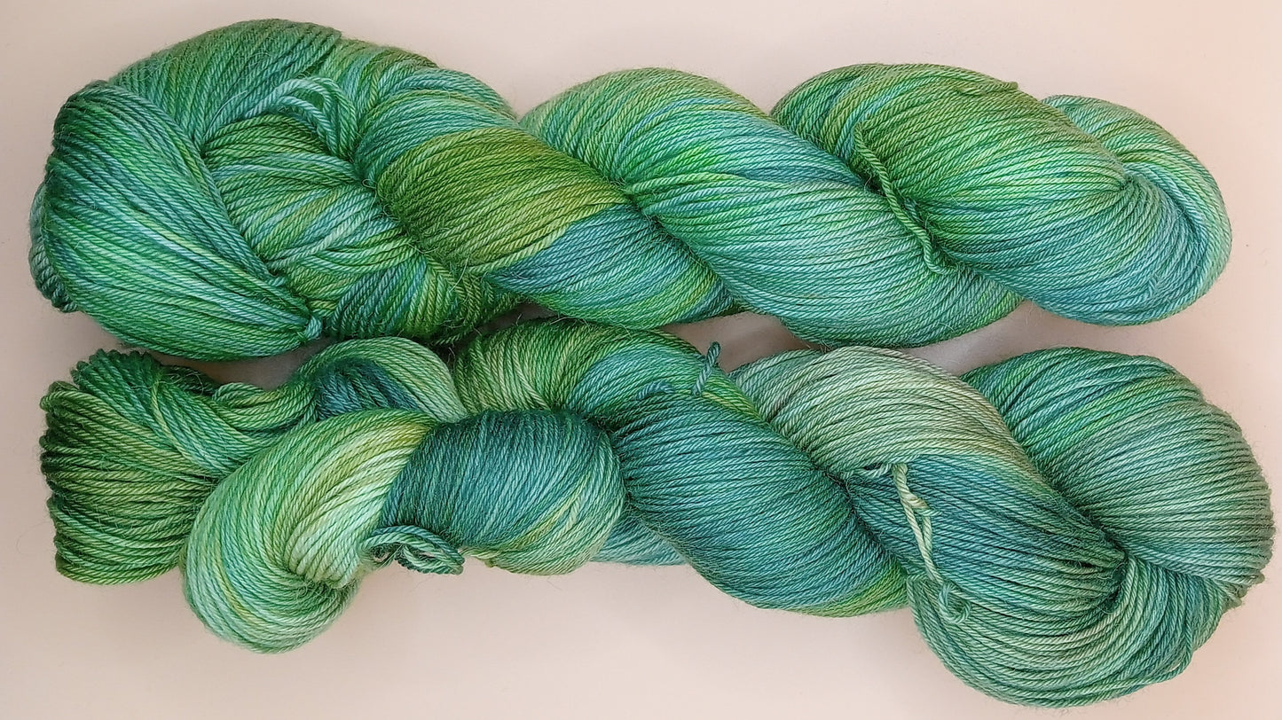 100G Merino/baby Alpaca/Silk hand dyed Yarn 4 Ply- "Malachite"